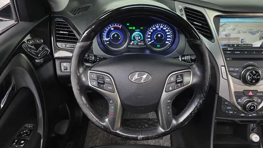 Hyundai HG 2014 14