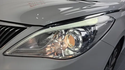 Hyundai HG 2014 22