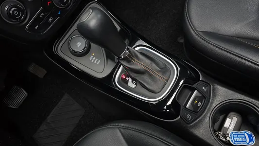Jeep 2 2.4 AWD 2019 9