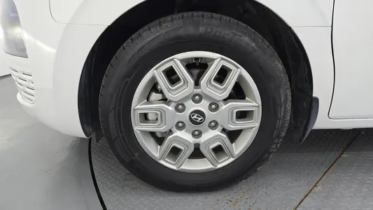 Hyundai Staria L3.5 5 2025 5