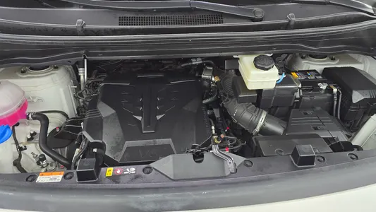 Hyundai Staria L3.5 5 2025 6