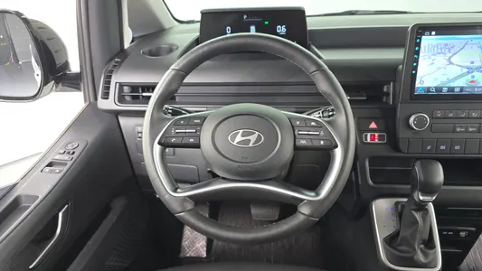 Hyundai Staria L3.5 5 2025 13