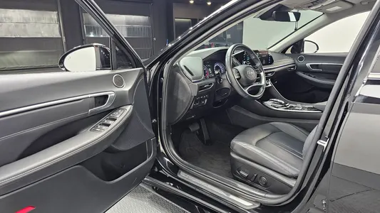 Hyundai (DN8) 2.0 2022 10