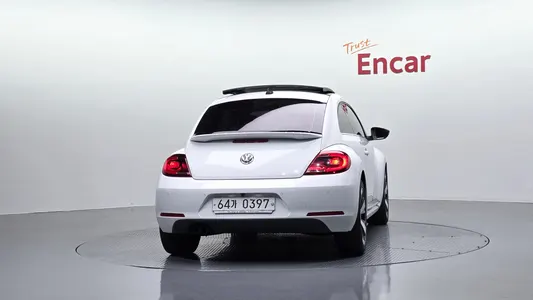 Volkswagen 더 비틀 2.0 TDI 2015 4