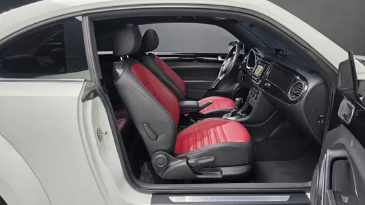 Volkswagen 더 비틀 2.0 TDI 2015 11
