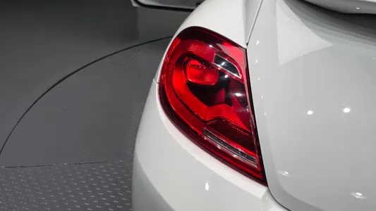 Volkswagen 더 비틀 2.0 TDI 2015 23