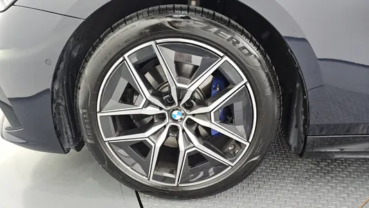 BMW 5 Series (G60) 523d M 2026 5