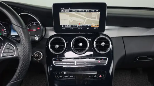 Mercedes-Benz C-Class W205 C220 d 2016 13