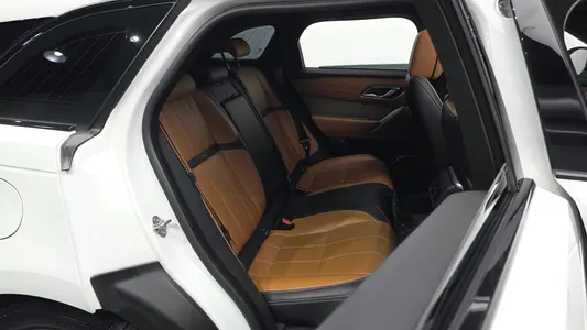 Land Rover 레인지로버 벨라 3.0 D300 R- HSE 2018 10