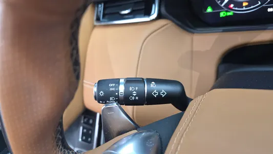 Land Rover 레인지로버 벨라 3.0 D300 R- HSE 2018 28