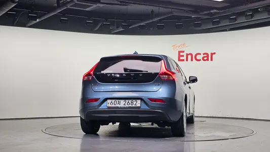 Volvo V40 D2 2014 4