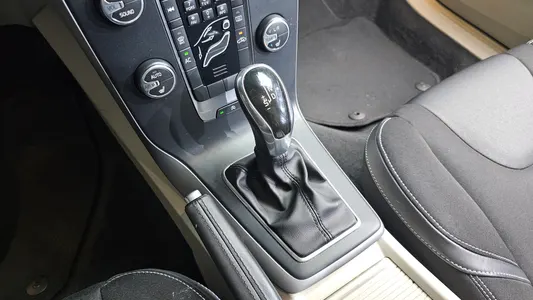 Volvo V40 D2 2014 9