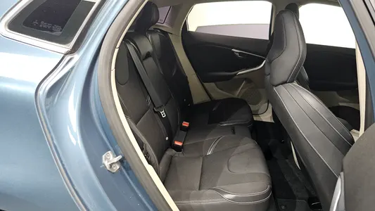 Volvo V40 D2 2014 11