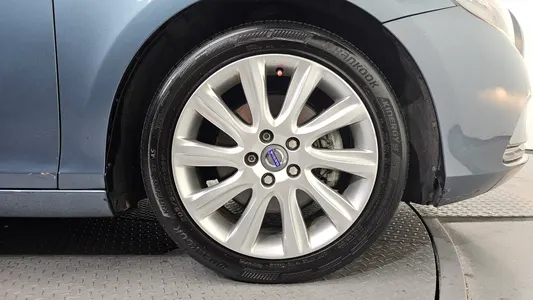 Volvo V40 D2 2014 21