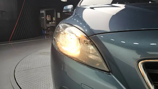 Volvo V40 D2 2014 22
