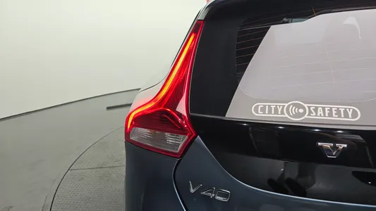 Volvo V40 D2 2014 23