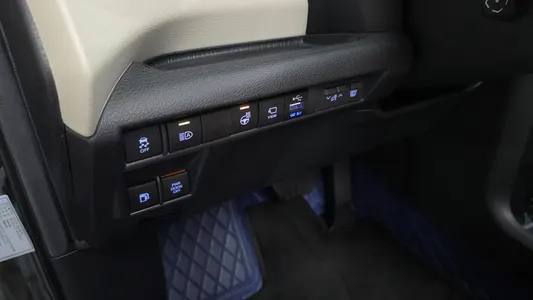 Toyota 4 2.5 AWD 2024 14