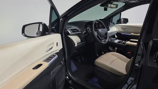 Toyota 4 2.5 AWD 2024 10