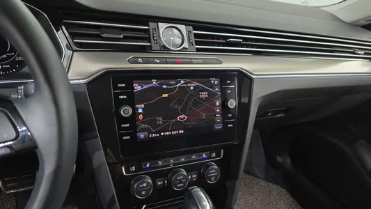 Volkswagen 아테온 2.0 TDI 2019 12