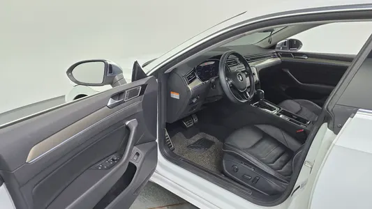 Volkswagen 아테온 2.0 TDI 2019 10