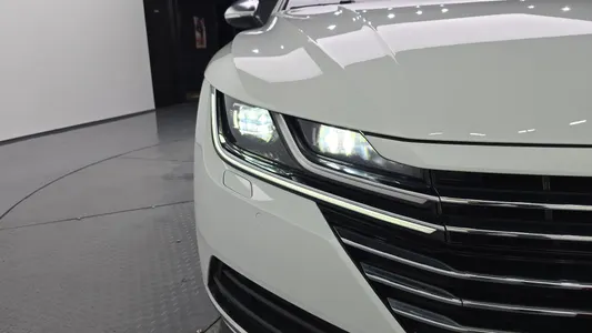 Volkswagen 아테온 2.0 TDI 2019 22