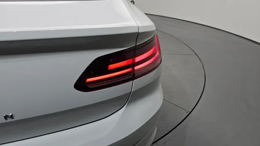 Volkswagen 아테온 2.0 TDI 2019 23