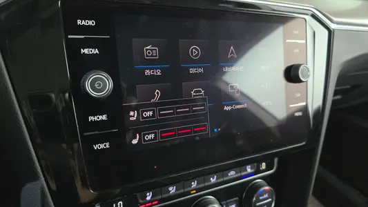 Volkswagen 아테온 2.0 TDI 2019 32