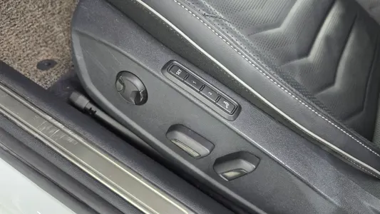 Volkswagen 아테온 2.0 TDI 2019 34