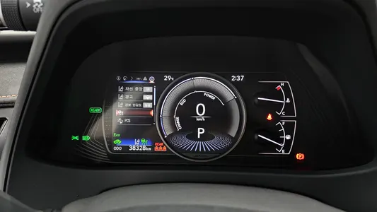 Lexus UX250h 2.0 2WD 2023 8