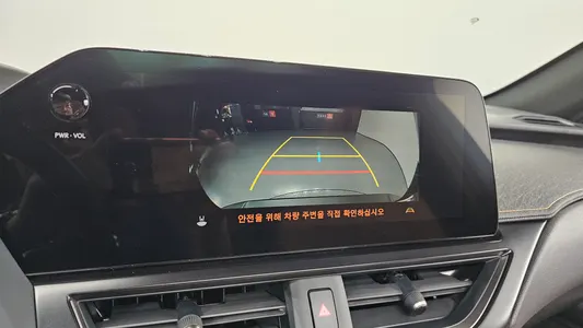 Lexus UX250h 2.0 2WD 2023 16