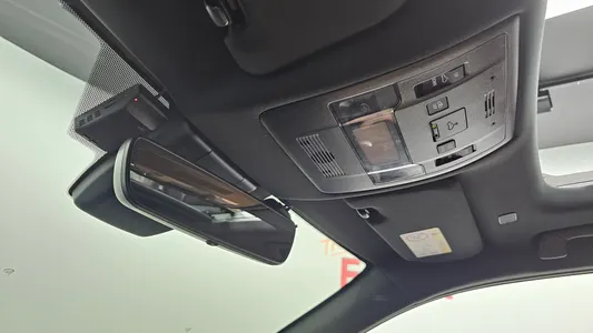 Lexus UX250h 2.0 2WD 2023 19