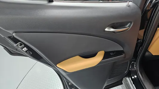 Lexus UX250h 2.0 2WD 2023 25