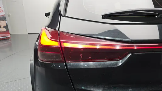Lexus UX250h 2.0 2WD 2023 23