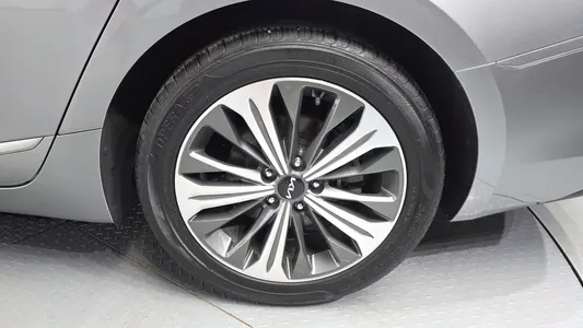 Kia K8 3.5 LPG 2WD 2022 21