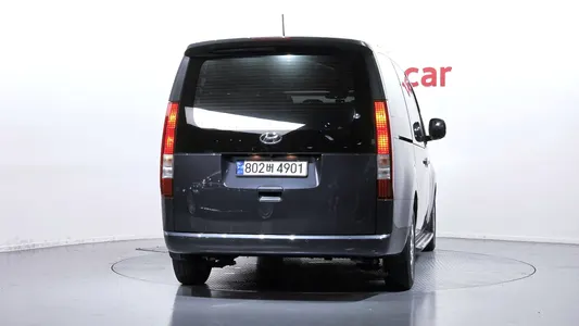 Hyundai Staria 5 2023 4