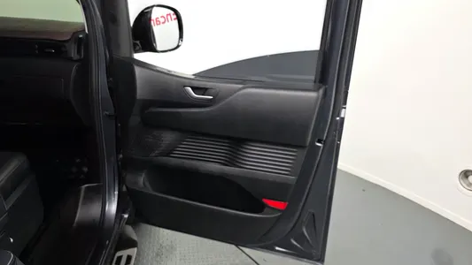 Hyundai Staria 5 2023 24