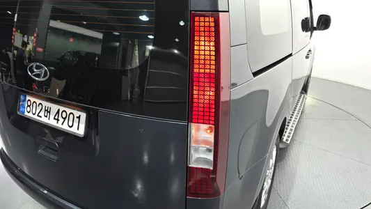 Hyundai Staria 5 2023 23