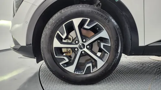 Kia 5 2WD 2023 5