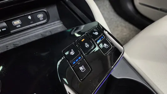Kia 5 2WD 2023 16
