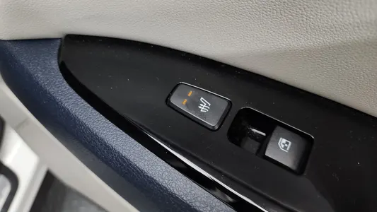 Kia 5 2WD 2023 19