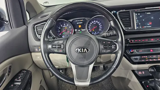 Kia 카니발 7 2015 13