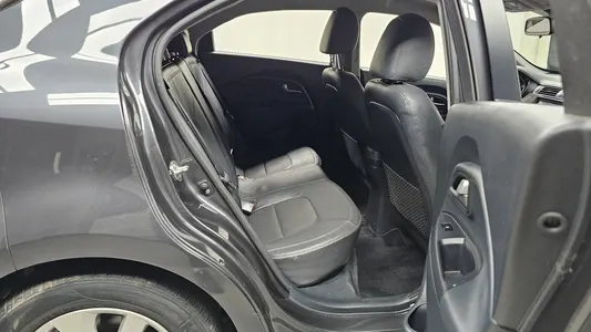 Kia 프라이드 5DR 1.4 2015 20