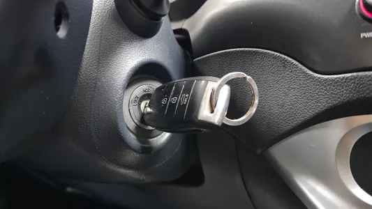 Kia 프라이드 5DR 1.4 2015 16