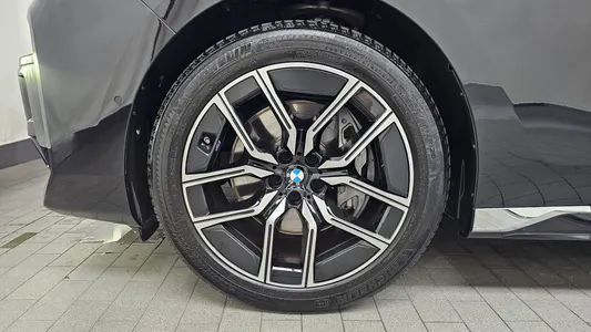 BMW 7 Series (G70) 740i sDrive M 2023 5