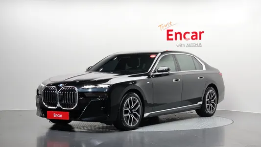 BMW 7 Series (G70) 740i sDrive M 2023