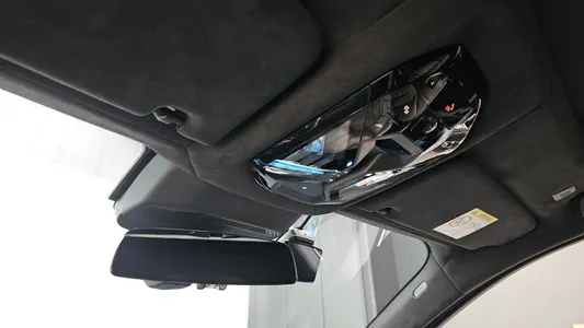 BMW 7 Series (G70) 740i sDrive M 2023 20