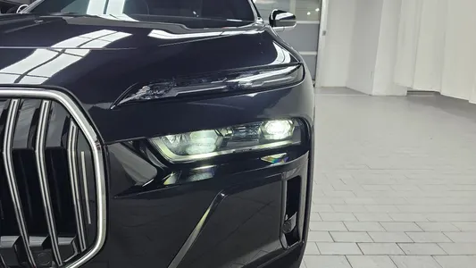 BMW 7 Series (G70) 740i sDrive M 2023 22