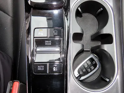 Hyundai (DN8) 1.6 2021 13