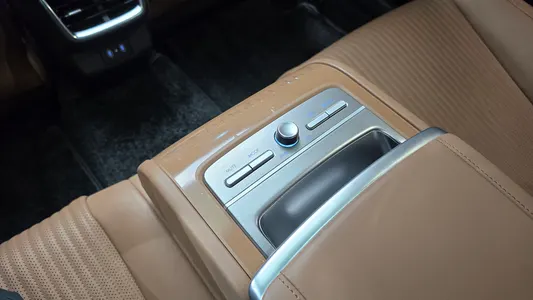 Hyundai (GN7) 2023 17