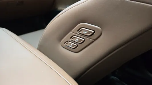 Hyundai (GN7) 2023 35